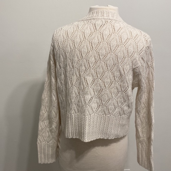 Soft, knitted, cropped Sweater Medium - Picture 2 of 3